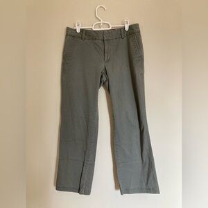 Dockers Women's Favorite Fit  Iconic Khaki Pants Sz 8P Petite Med Gray